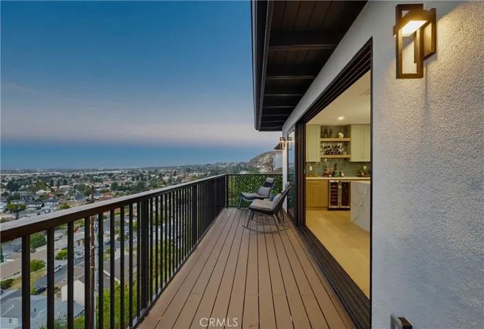 Upper level balcony off kitchen