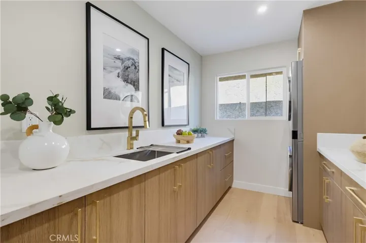 Butler's pantry & laundry room
