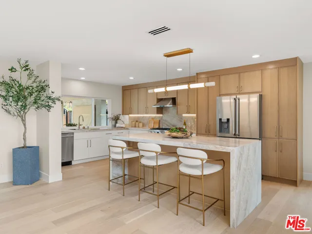 32017 Wallington Court, Westlake Village, California 91361