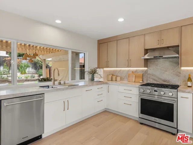 32017 Wallington Court, Westlake Village, California 91361