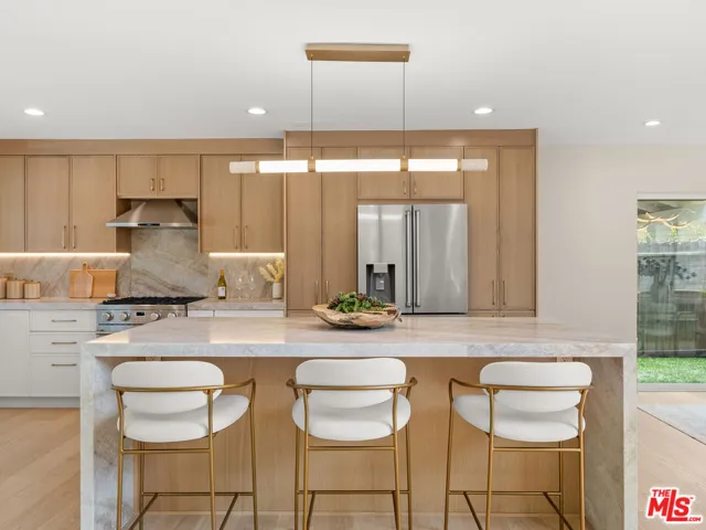 32017 Wallington Court, Westlake Village, California 91361