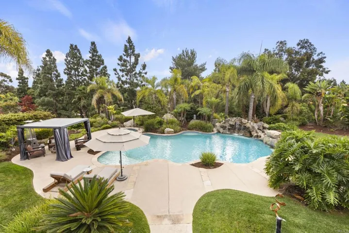 6805 Farms View, San Diego, California 92067