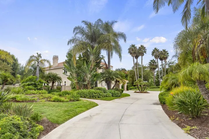 6805 Farms View, San Diego, California 92067