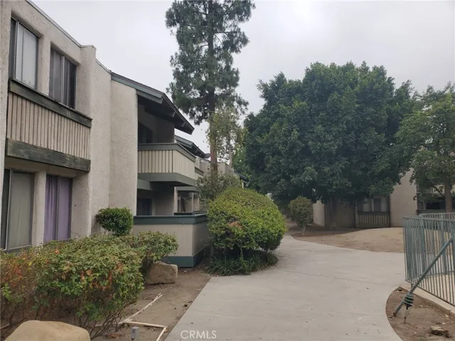 8601 International 166, Canoga Park, California 91304