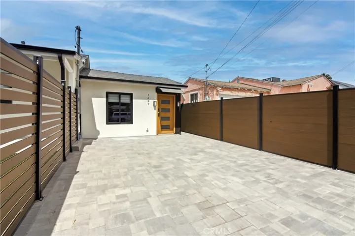 7609 Greg Avenue, Sun Valley, California 91352