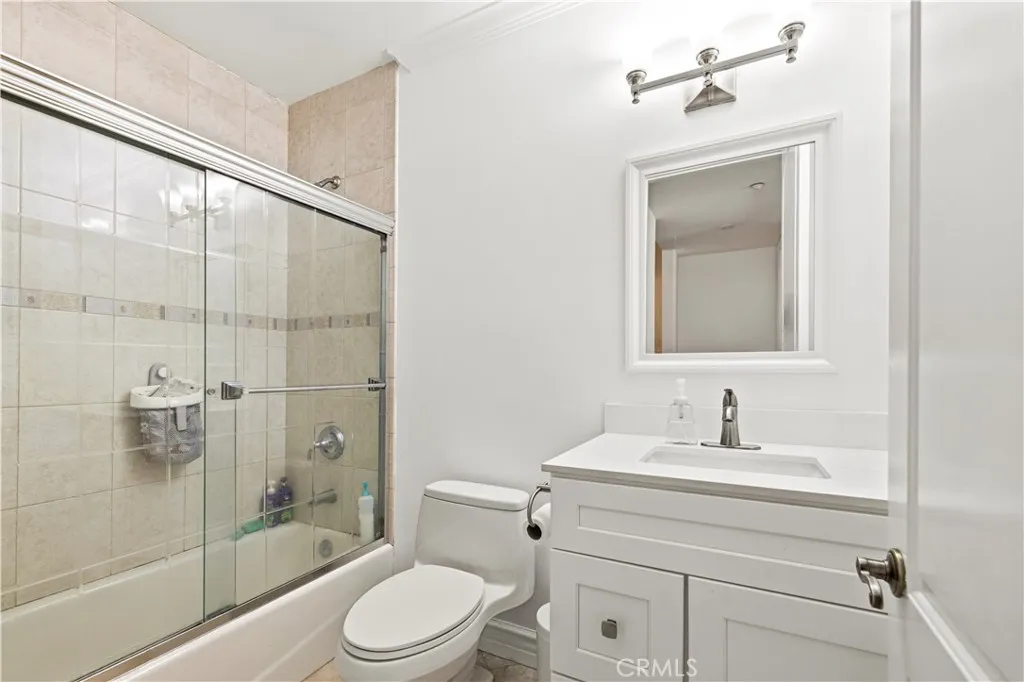 Hall bathroom upstairs