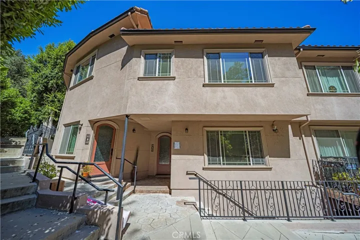 11145 Sunshine Terrace 102, Studio City, California 91604