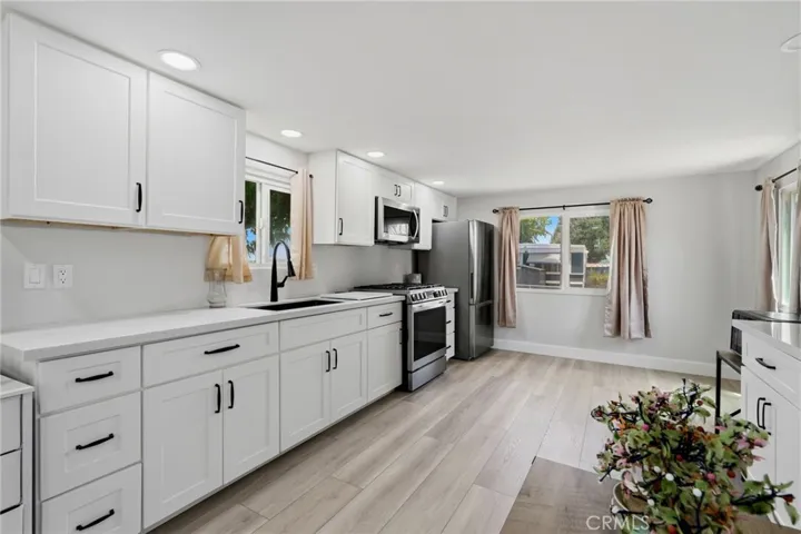 12846 W Lacey Boulevard 15, Hanford, California 93230