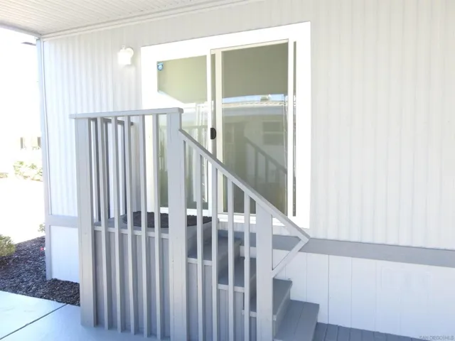 8712 N Magnolia Spc 108, Santee, California 92071