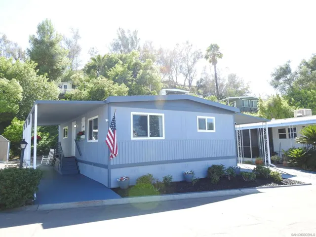 8712 N Magnolia Spc 108, Santee, California 92071