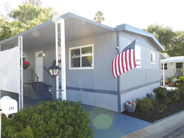 8712 N Magnolia Spc 108, Santee, California 92071