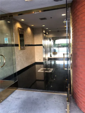 412 W Broadway 304, Glendale, California 91204