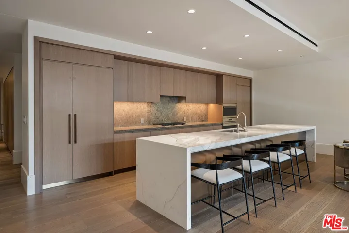 8420 W Sunset Boulevard 405, West Hollywood, California 90069