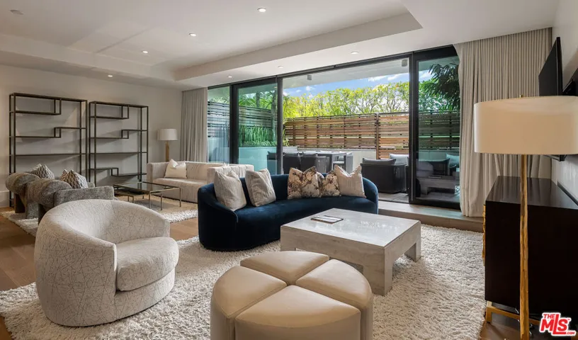 8420 W Sunset Boulevard 405, West Hollywood, California 90069
