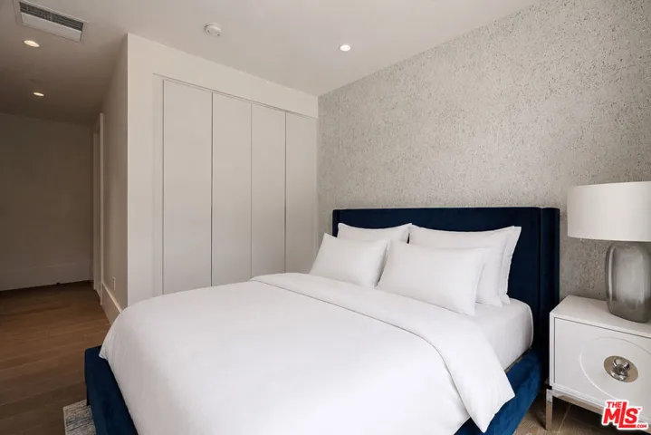 8420 W Sunset Boulevard 405, West Hollywood, California 90069