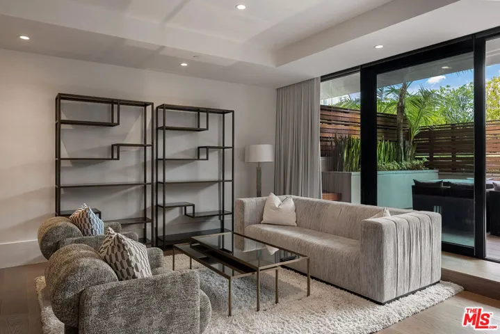 8420 W Sunset Boulevard 405, West Hollywood, California 90069