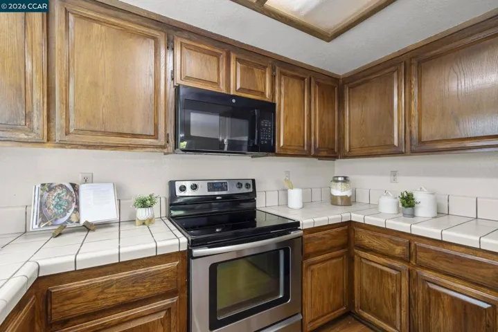16 Josefa Pl, Moraga, California 94556