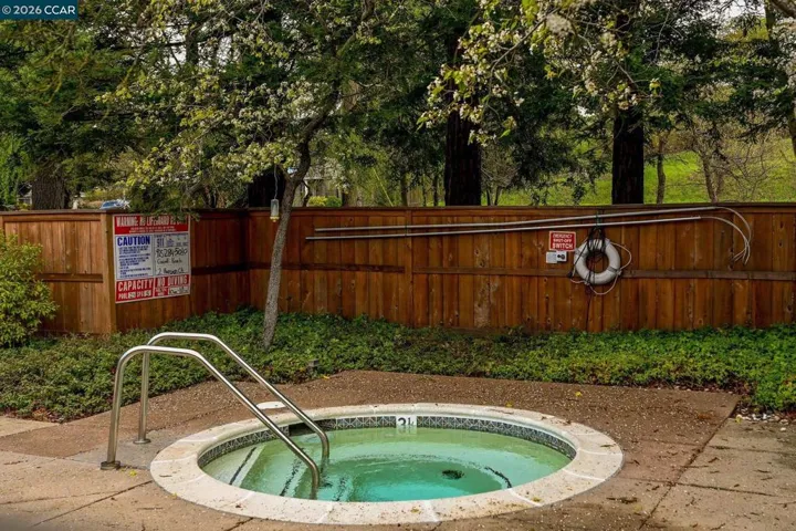 16 Josefa Pl, Moraga, California 94556