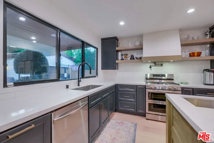 5715 Corteen Place, Valley Village, California 91607
