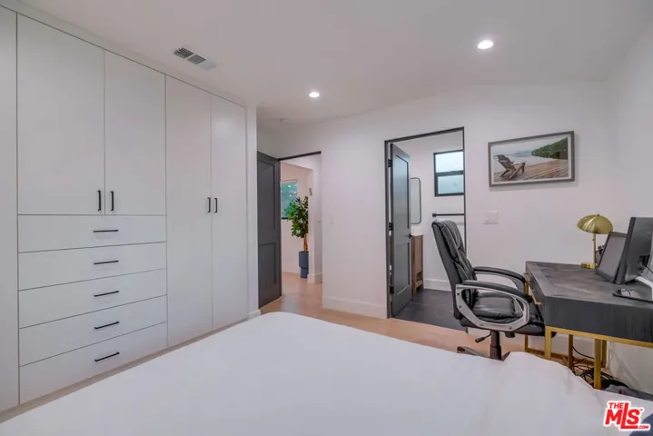5715 Corteen Place, Valley Village, California 91607
