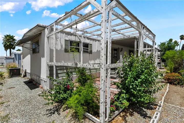 601 N. Kirby St 50, Hemet, California 92545
