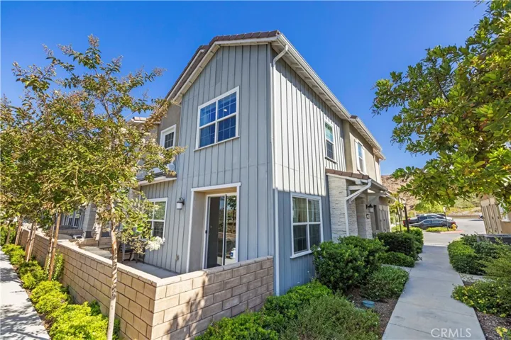 22760 Harmony Drive, Saugus, California 91350