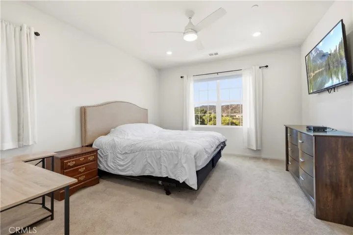 22760 Harmony Drive, Saugus, California 91350