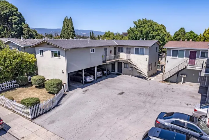 557 Hampshire Avenue, Redwood City, California 94063