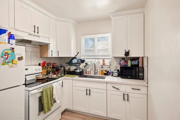 557 Hampshire Avenue, Redwood City, California 94063