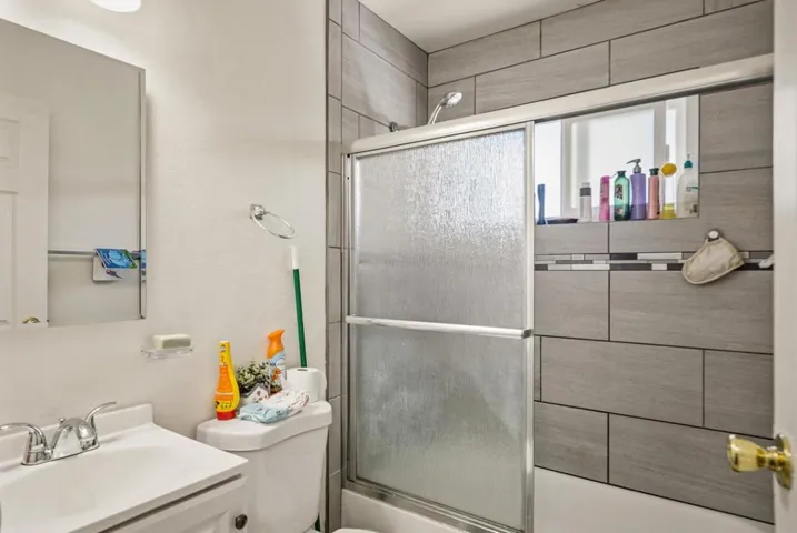 557 Hampshire Avenue, Redwood City, California 94063