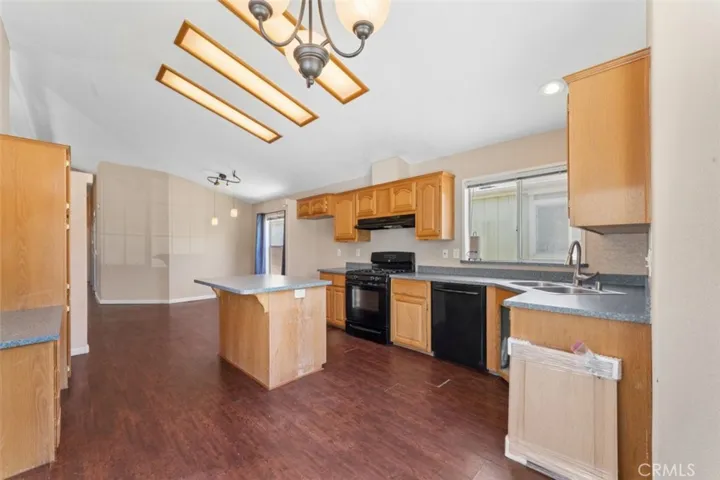 19931 Northcliff, Canyon Country, California 91351