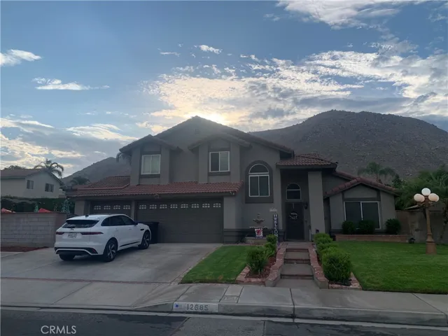 12685 Oriole Avenue, Grand Terrace, California 92313
