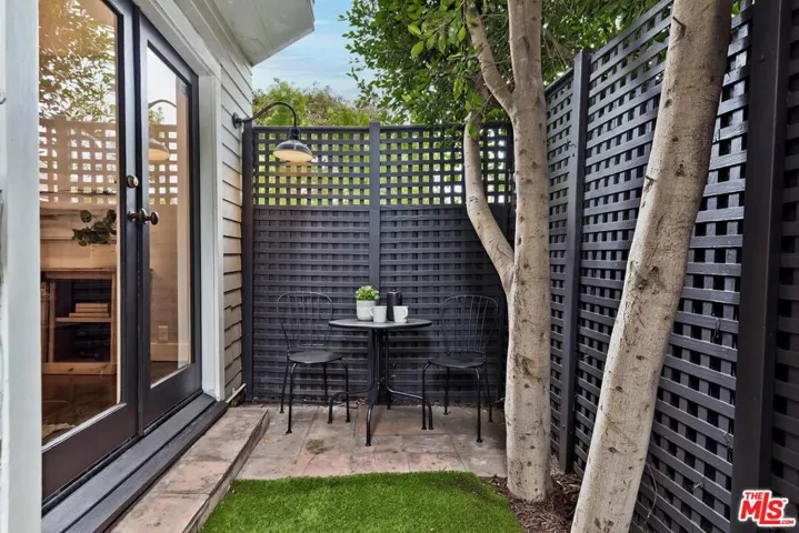 630 Ashland Avenue, Santa Monica, California 90405