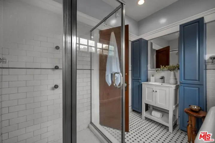 630 Ashland Avenue, Santa Monica, California 90405