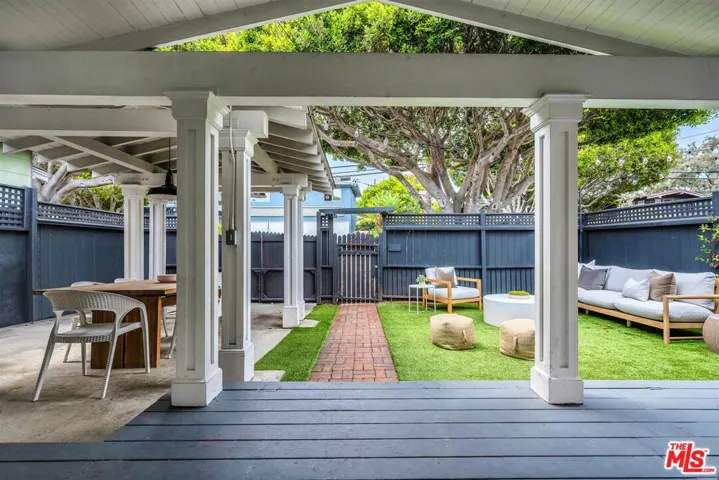 630 Ashland Avenue, Santa Monica, California 90405