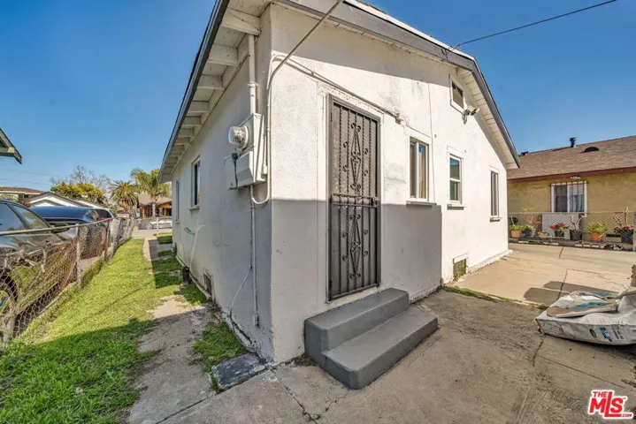224 W 84th Street, Los Angeles, California 90003