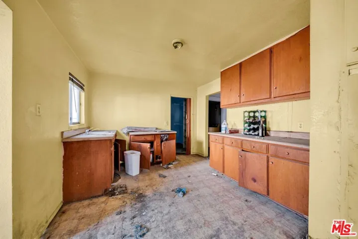 224 W 84th Street, Los Angeles, California 90003