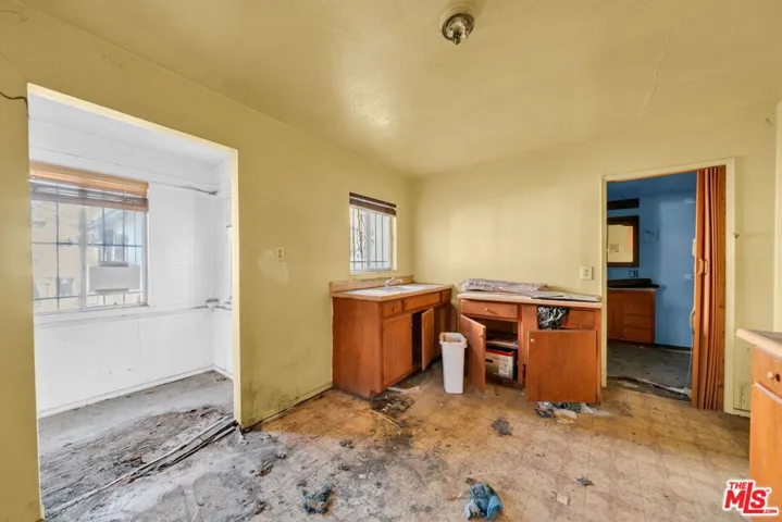 224 W 84th Street, Los Angeles, California 90003