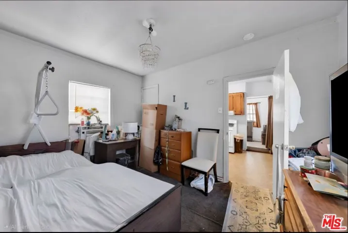 224 W 84th Street, Los Angeles, California 90003