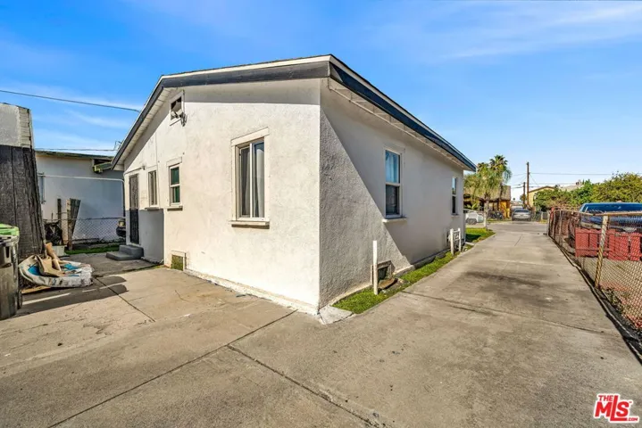 224 W 84th Street, Los Angeles, California 90003