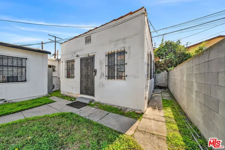 224 W 84th Street, Los Angeles, California 90003