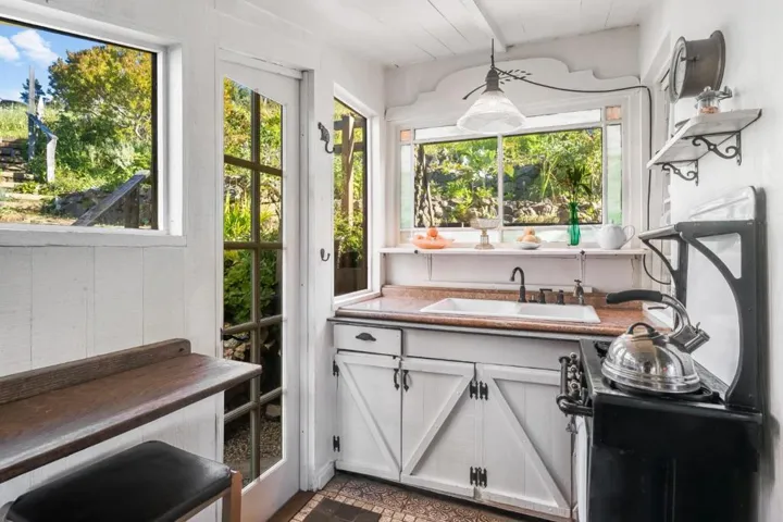46190 Clear Ridge Road, Big Sur, California 93920