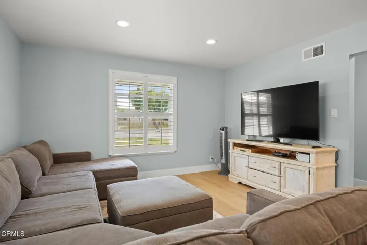 10-web-or-mls-353Prince057