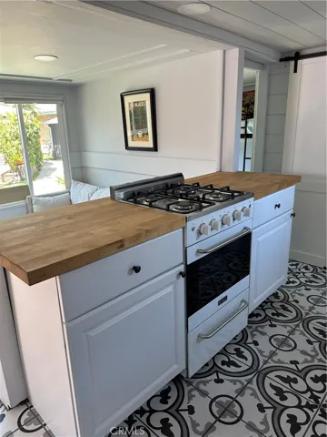 98 Welcome Lane, Seal Beach, California 90740