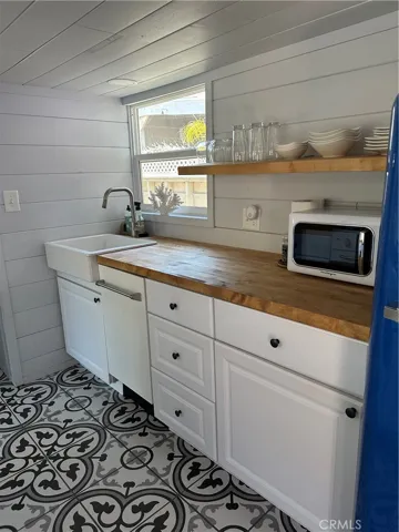 98 Welcome Lane, Seal Beach, California 90740