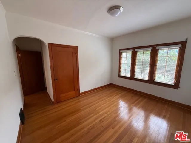 830 S Detroit Street, Los Angeles, California 90036