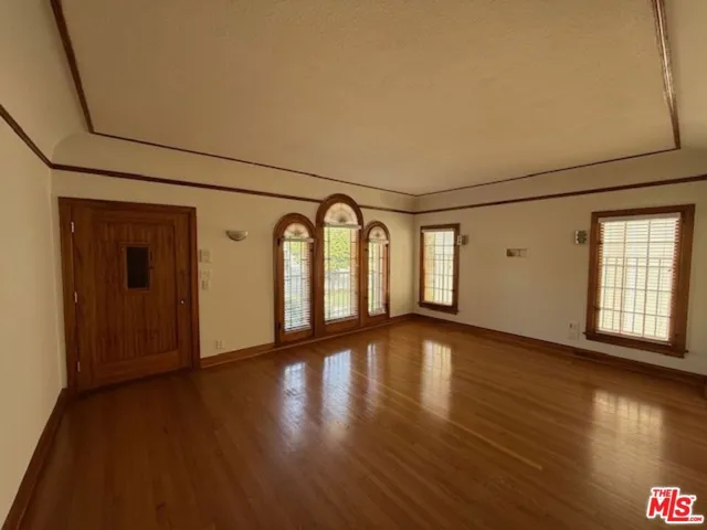 830 S Detroit Street, Los Angeles, California 90036