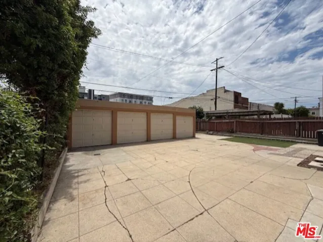 830 S Detroit Street, Los Angeles, California 90036