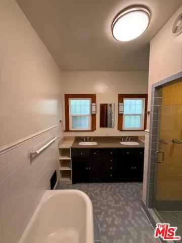 830 S Detroit Street, Los Angeles, California 90036