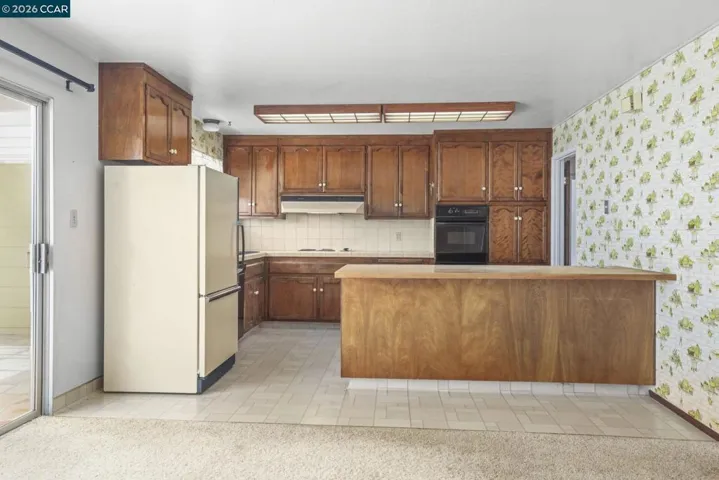 5218 Camino Alta Mira, Castro Valley, California 94546-1526
